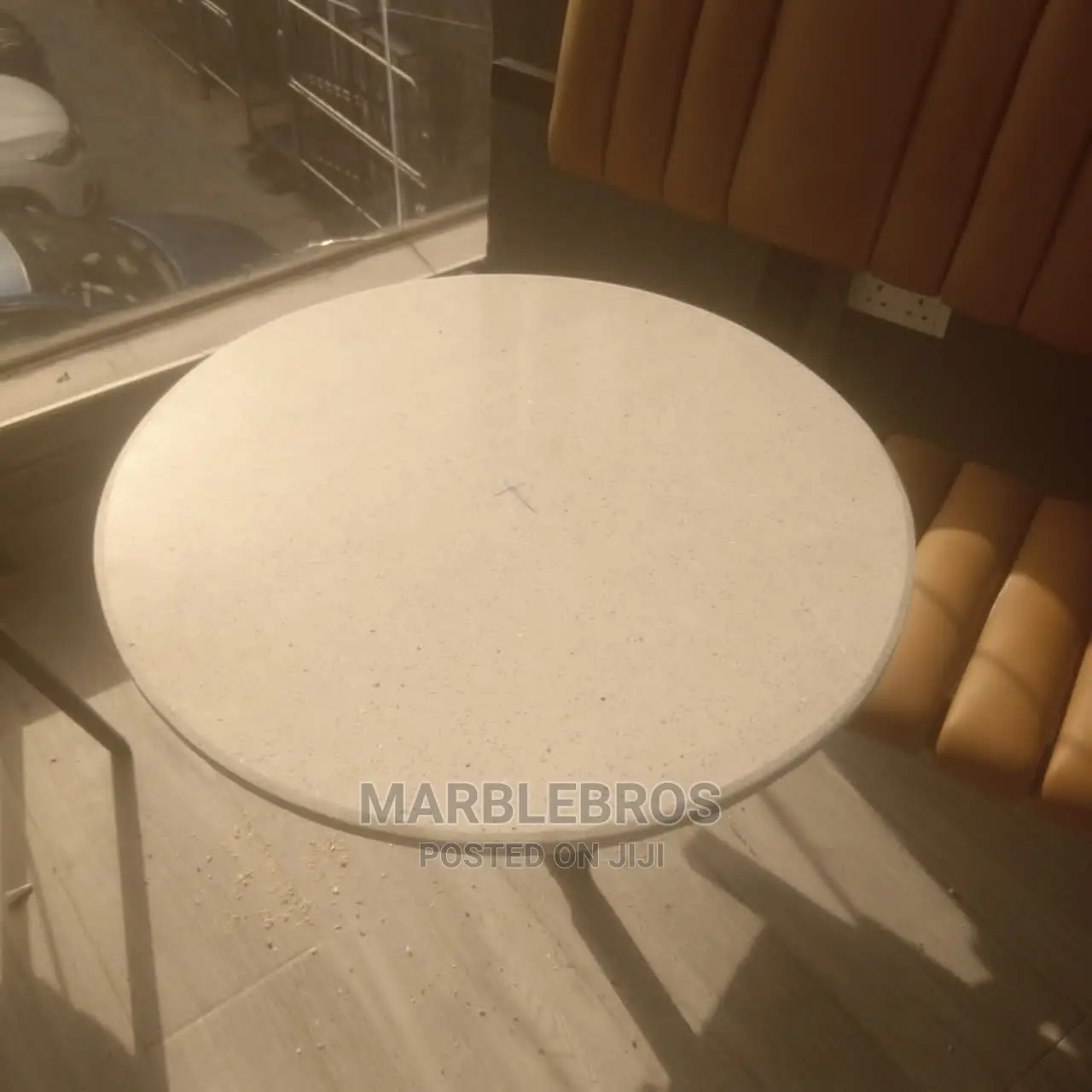 White Marble Round Table Design Mb