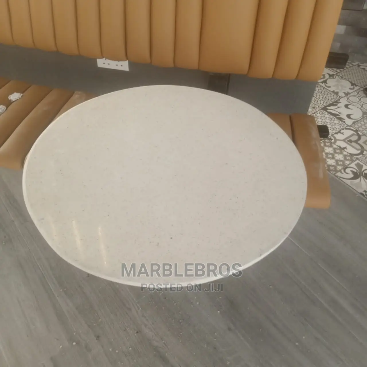 White Marble Round Table Design Mb