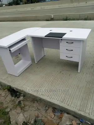 Office Corner Table