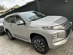 New Mitsubishi Montero Sport 2023 Silver