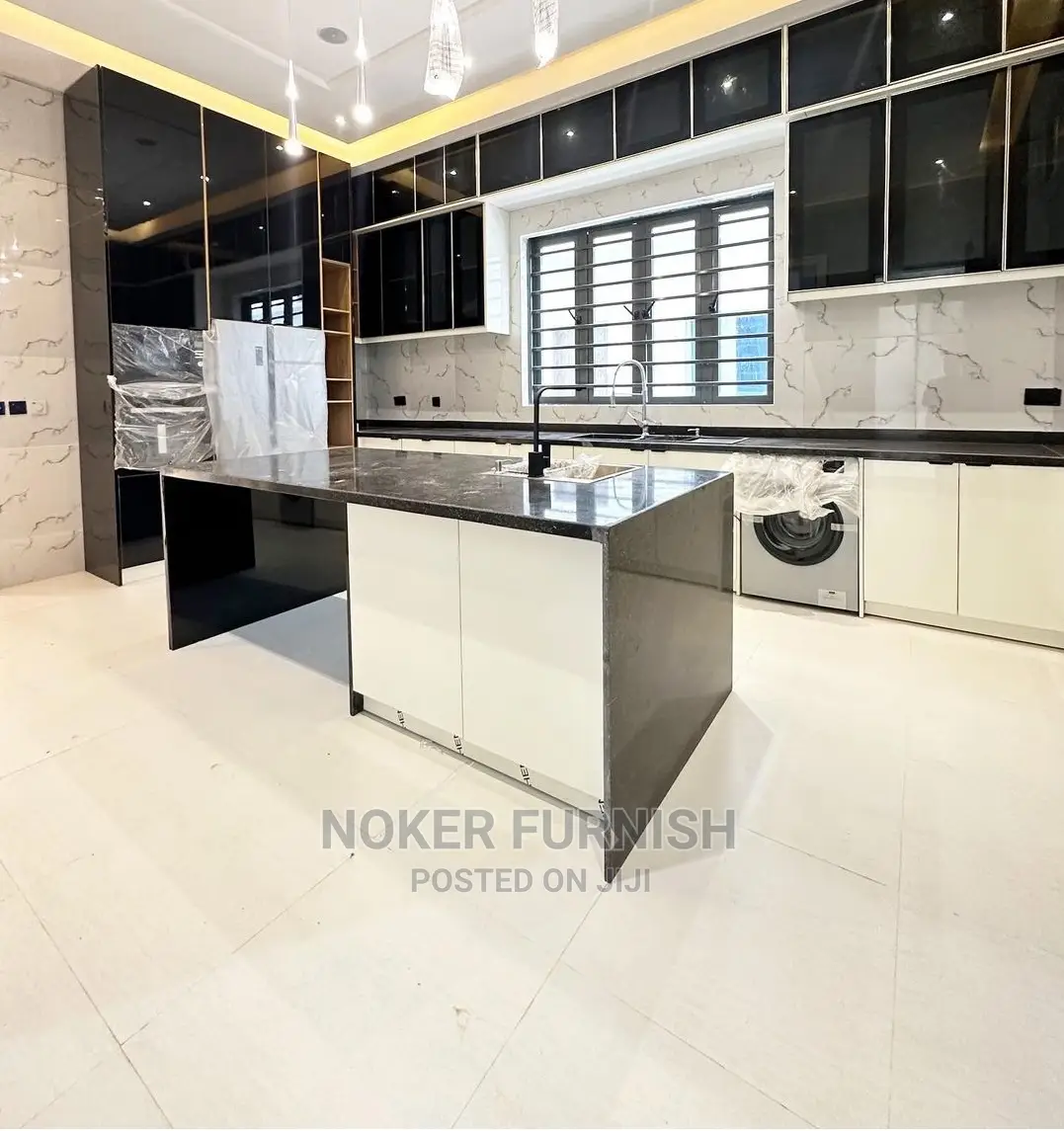Home Kitchen Cabinets