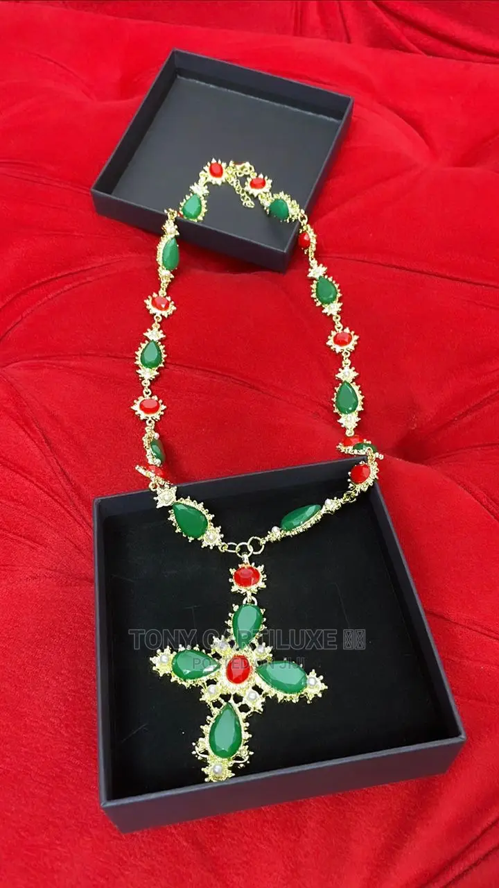 LÚXURY Choker Cross