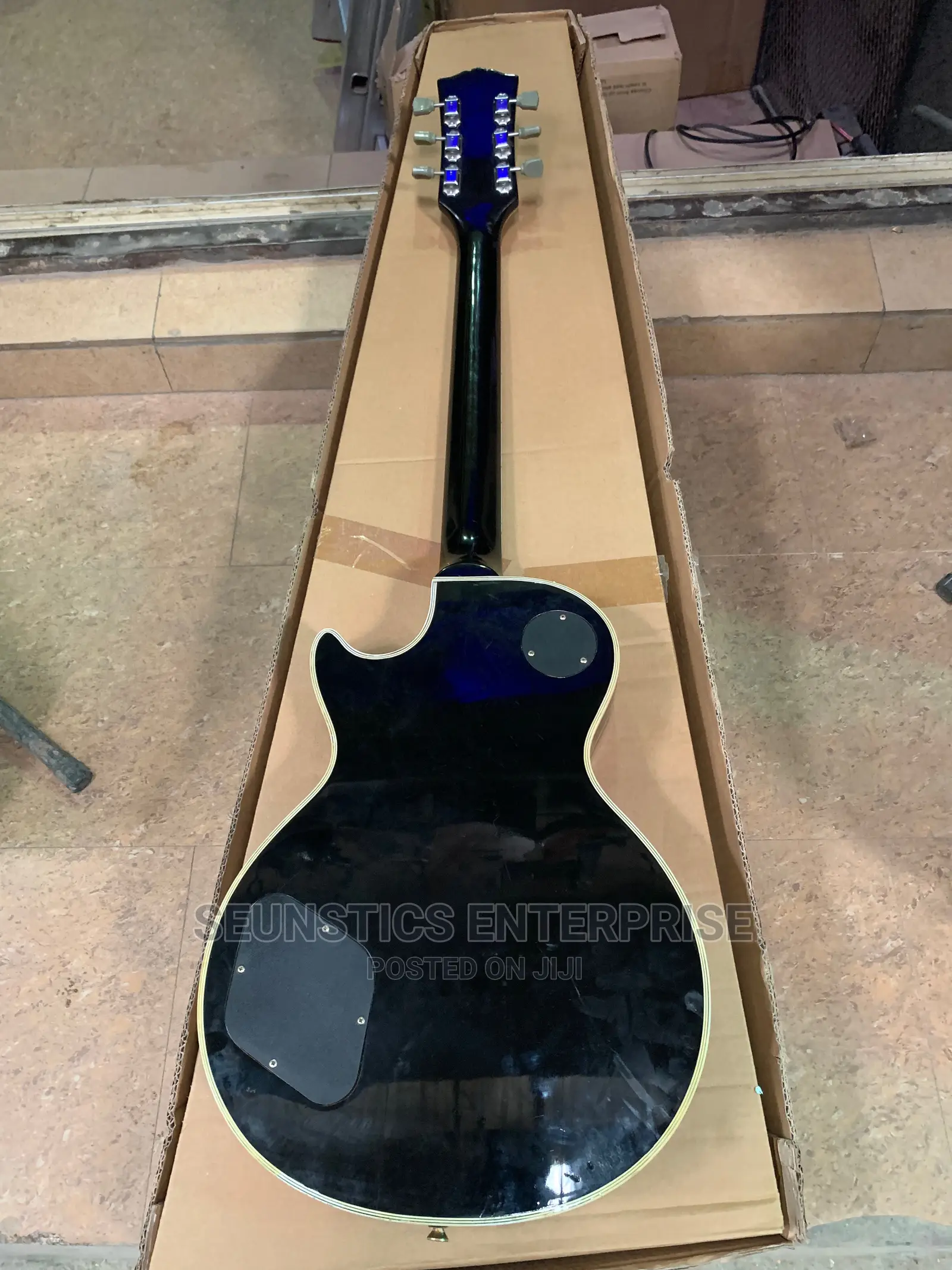 Quality Busker’S Les Paul Style Guitar