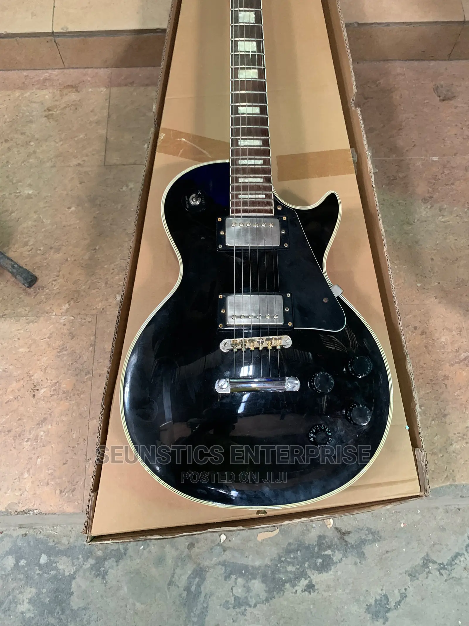 Quality Busker’S Les Paul Style Guitar