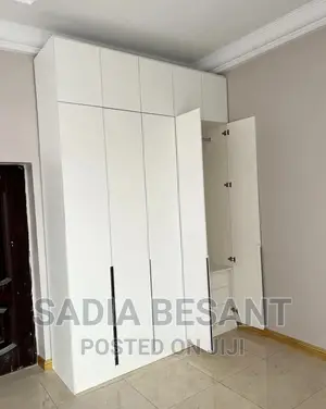 Walk in Closet