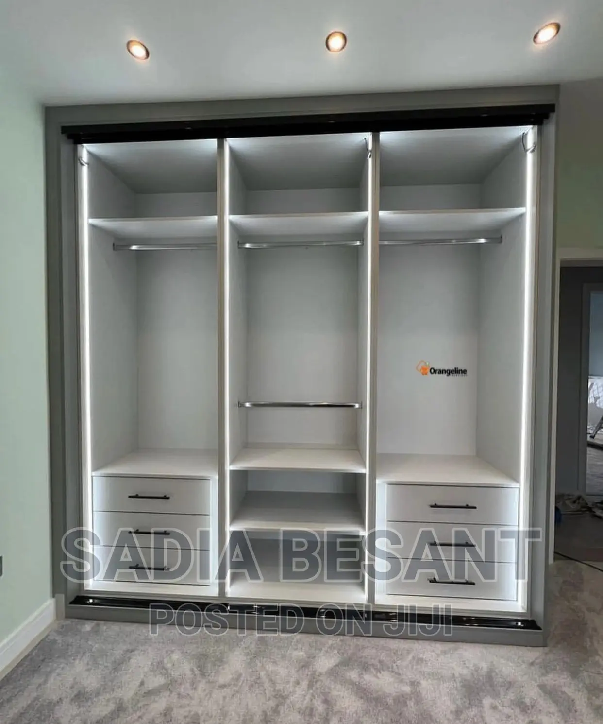 Wardrobe Unit