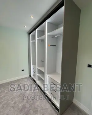 Wardrobe Unit