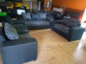 Set of 7 Seaters Sofa Chairs. Quality Fabric Couch. Gray, Black
