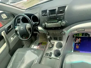 Toyota Highlander V6 2009 Silver