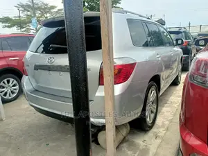 Toyota Highlander V6 2009 Silver