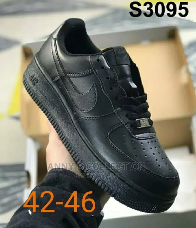 Quality Nike Air Force 1 Plain Black Sneakers