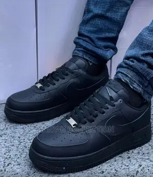 Quality Nike Air Force 1 Plain Black Sneakers