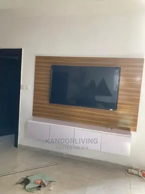 Quality TV Console/Stand