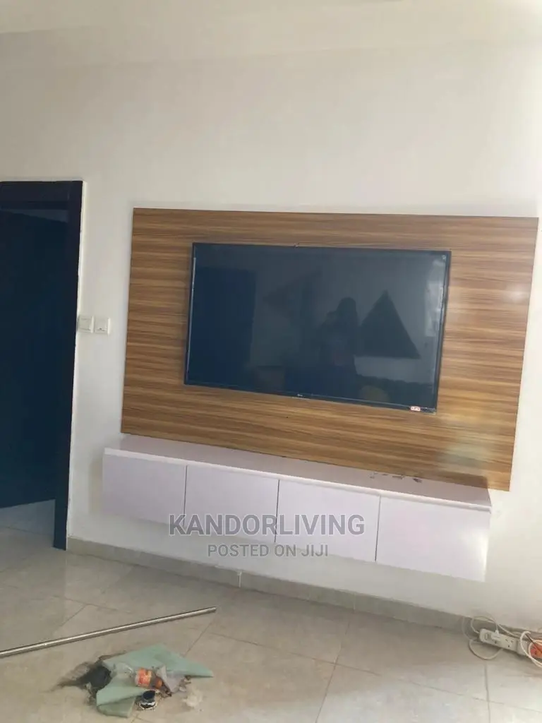 Quality TV Console/Stand