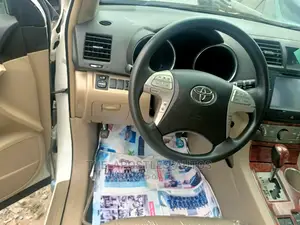 Toyota Highlander Sport 4x4 2009 White