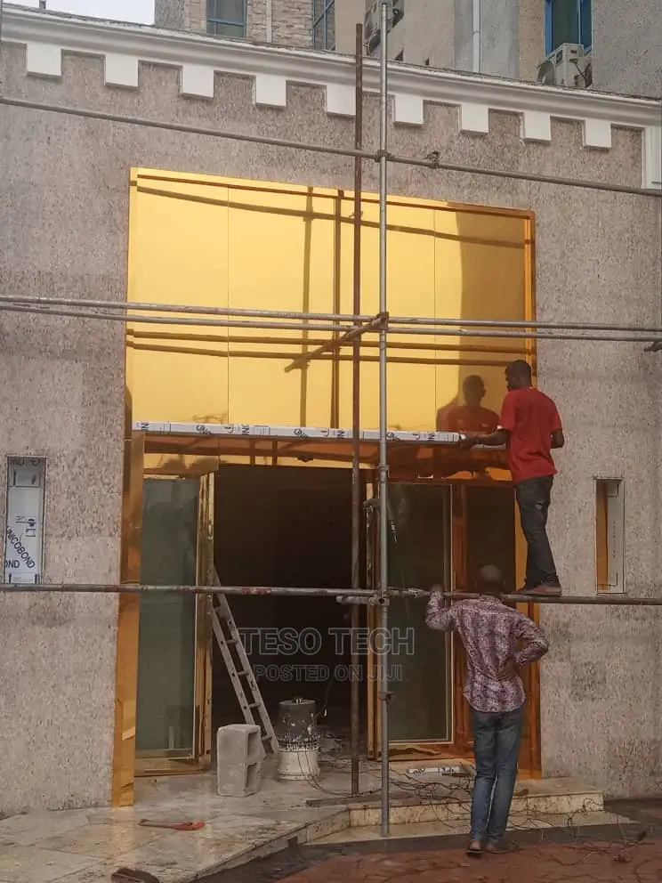 Teso Tech Automatic Gold Plated Sliding Doors