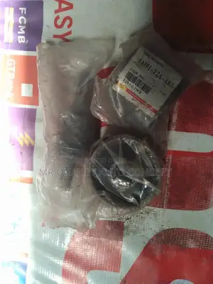 Set Lower Arm Lower Arm Bushing for Honda Accord 2013-2017.