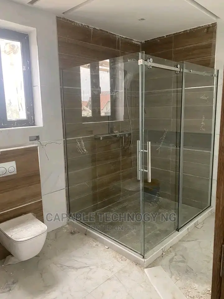 Standard Shower Cubicle
