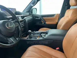Lexus LX 570 (5 seats) AWD 2020 White