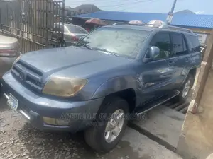 Toyota 4-Runner Limited V8 2005 Blue