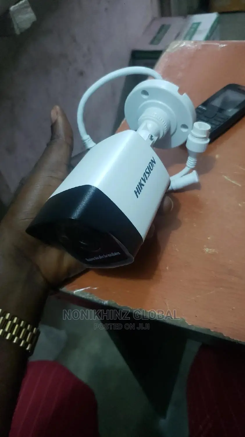 Hikvision Ip Ds-2cd1043g0-L Network