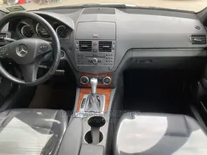 Mercedes-Benz C300 2010 Gray