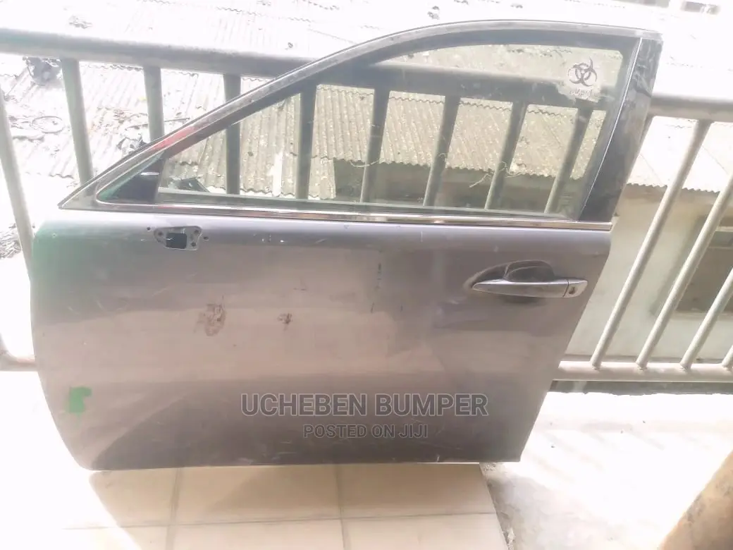 Empty Front Left Door Lexus ES 350 2017
