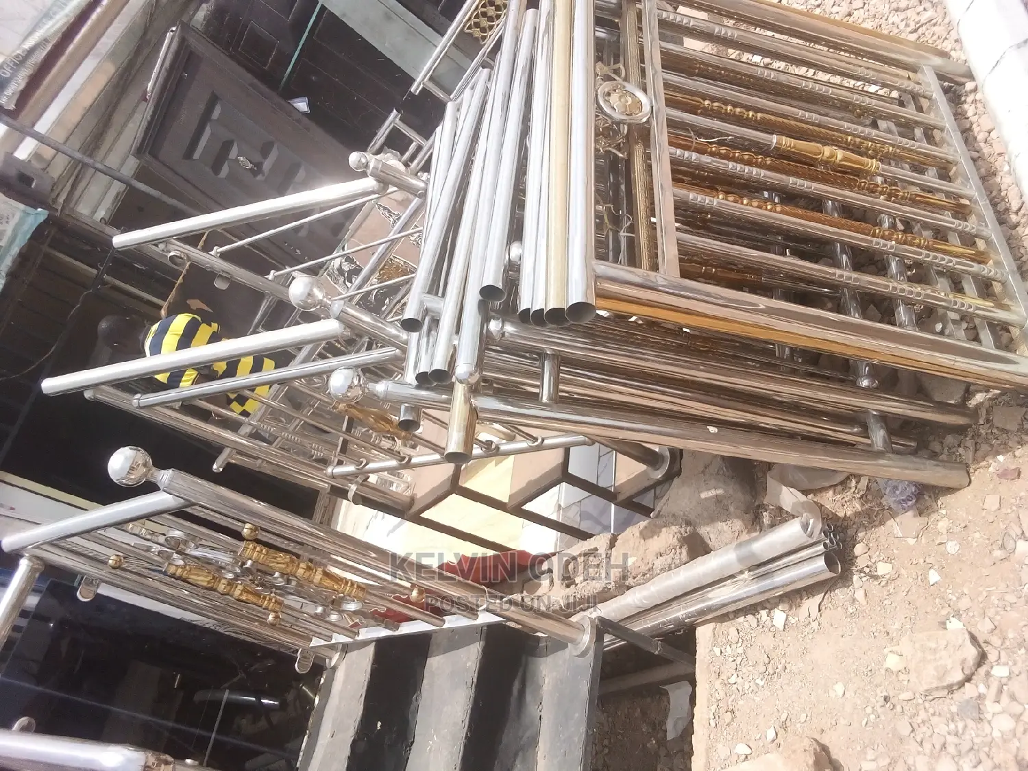 Stemless Rail