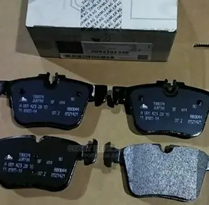 Brake Pads for C300,E350,GLK350,ML350,GLE350,GL450,CLA,GLA