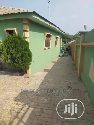 10bdrm Bungalow in Balofem Properties $, Abeokuta North for sale