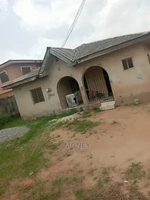 Photo - Furnished 3bdrm Apartment in Megida, Ipaja for Sale
