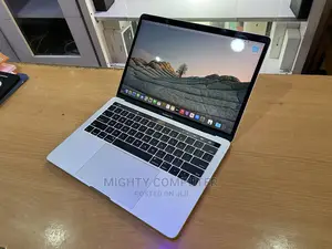 Laptop Apple MacBook Pro 16GB Intel Core i5 SSD 256GB