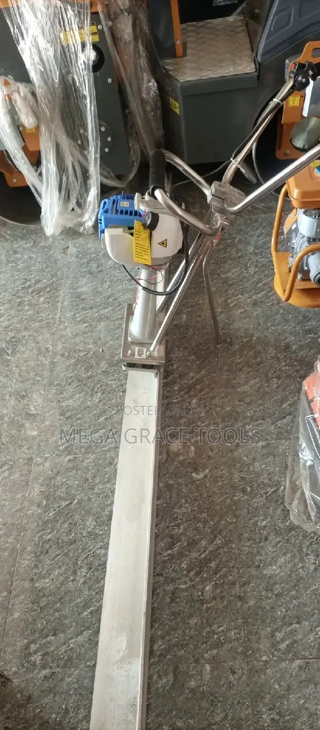 Surface Finishing or Screeding Machine