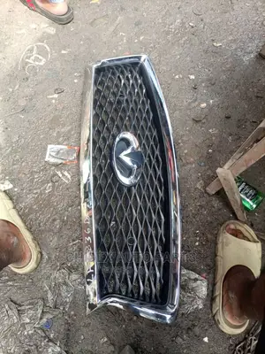 Front Grill Infiniti Q50
