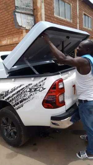 Toyota Hilux Booth Cover