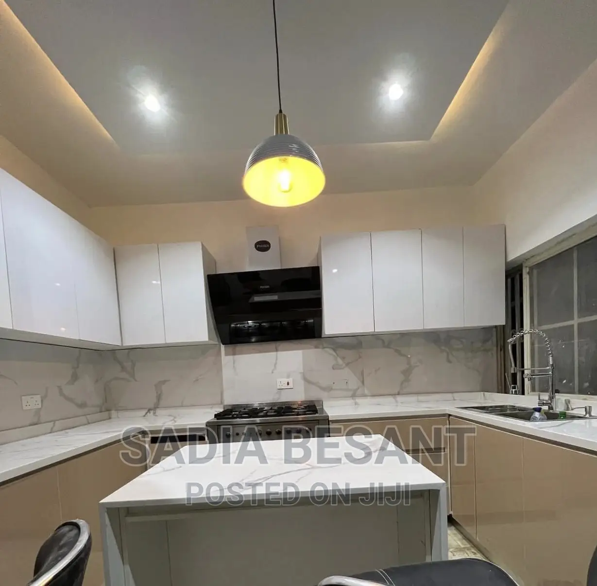 Contemporary Kitchen and Accessories