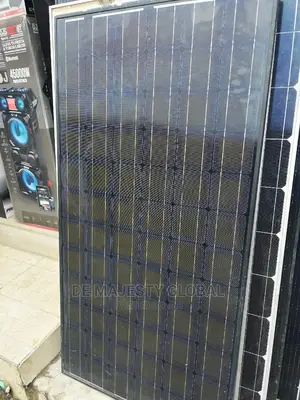Quality 270W Mono Crystalline Canadian Solar Panel. 