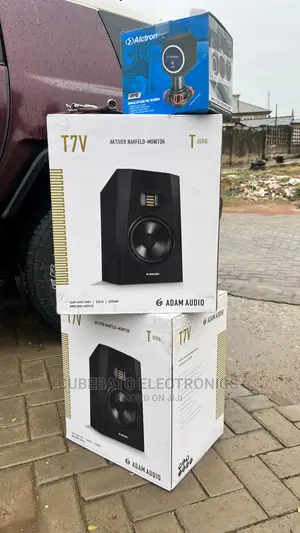 Adam Audio T7v