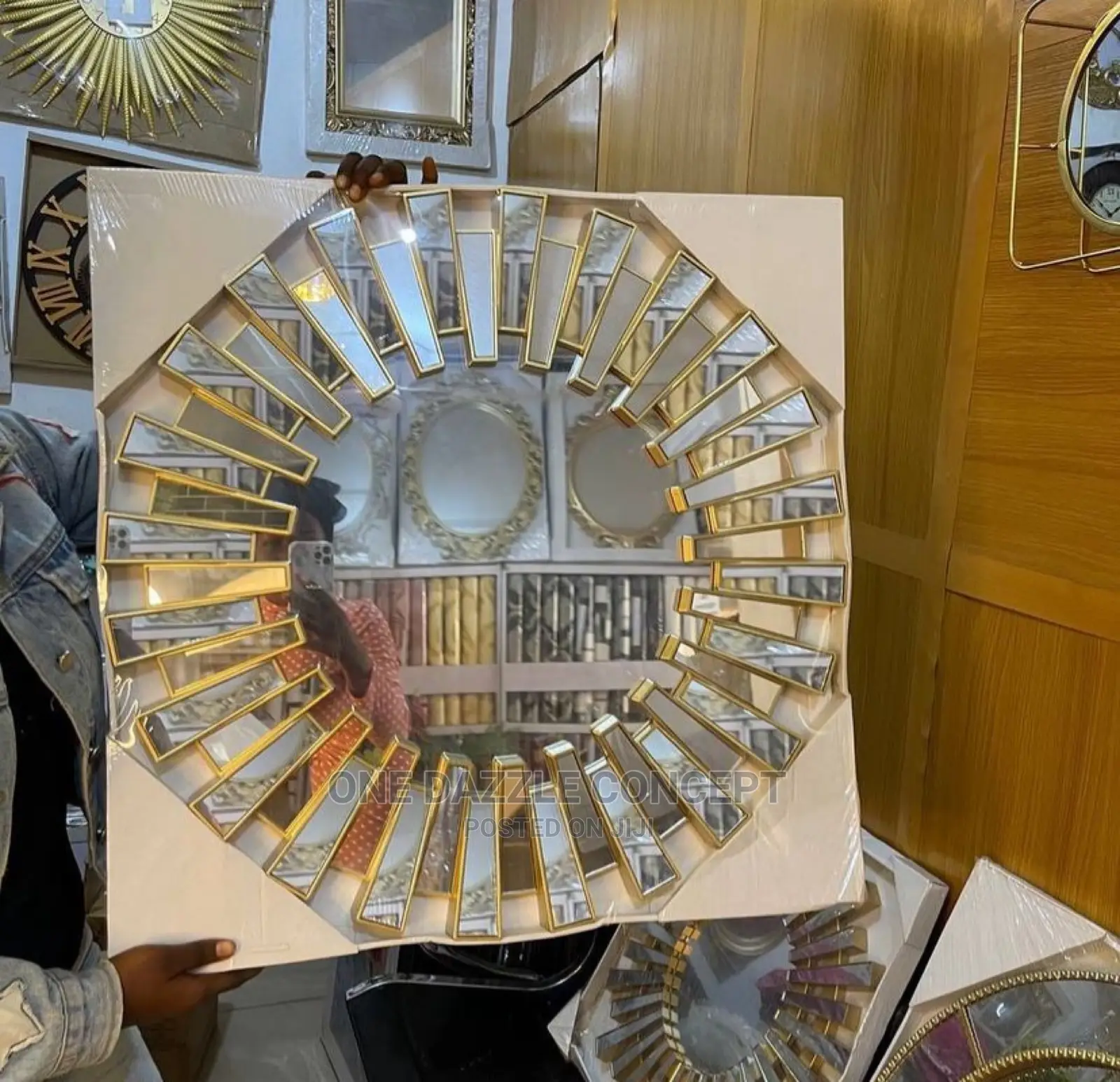 Luxury Round 3D Mirror