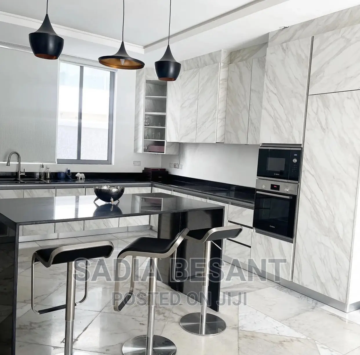 Modern Kitchen Design With Accessories