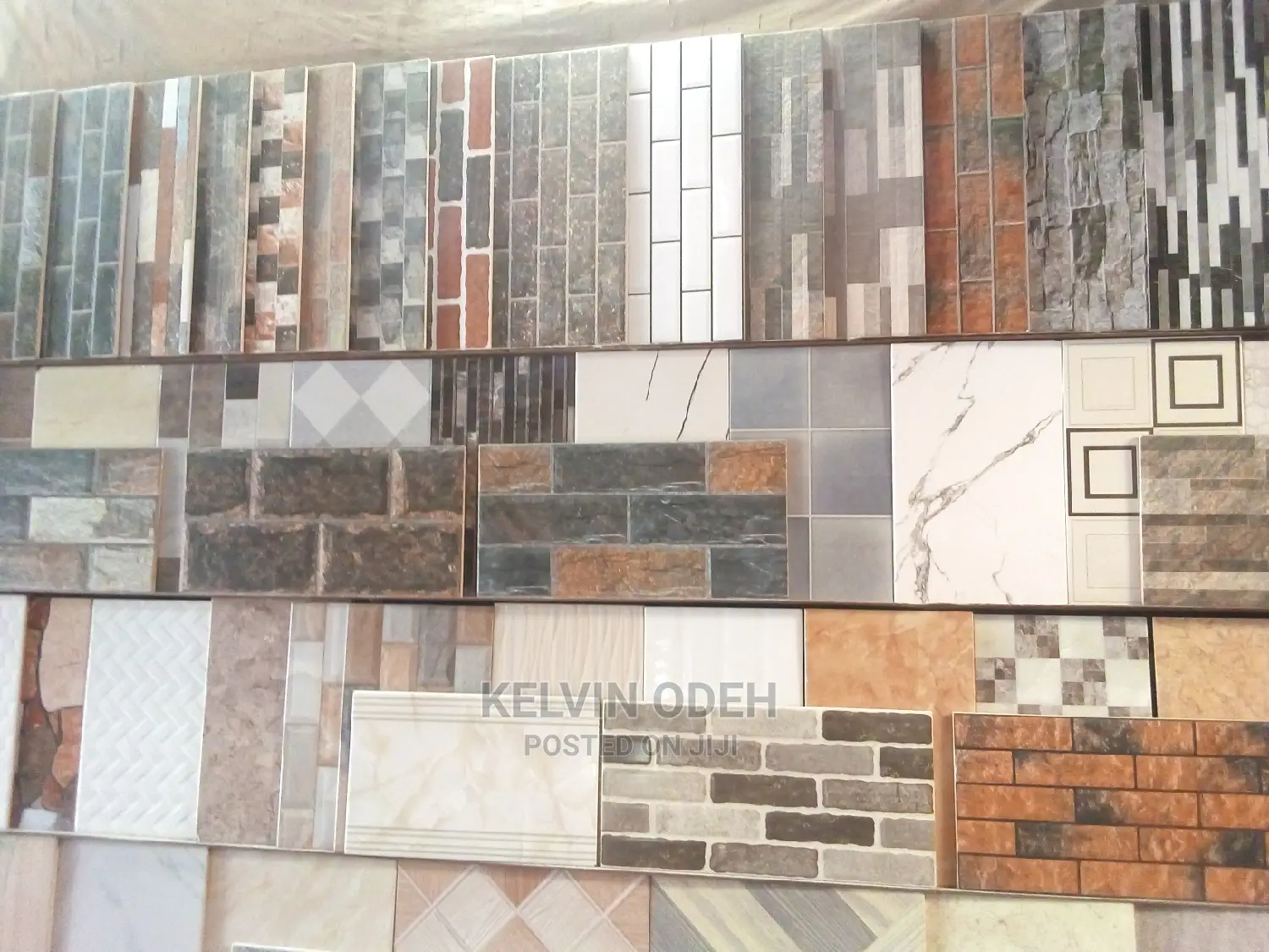Crack Tiles Wall
