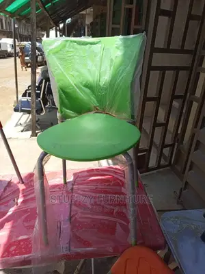 Plastic Restaurant Chairs With Iron Leg
