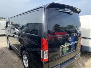Toyota HiAce 2010 Black