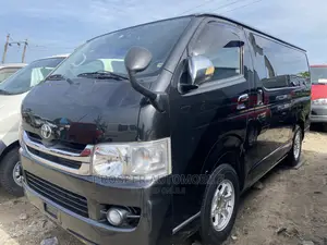 Toyota HiAce 2010 Black