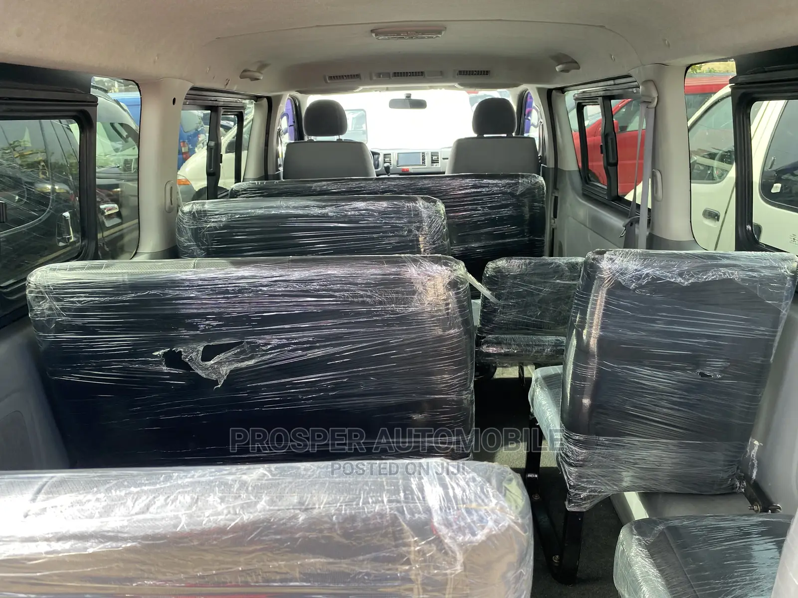 Toyota HiAce 2010 Black