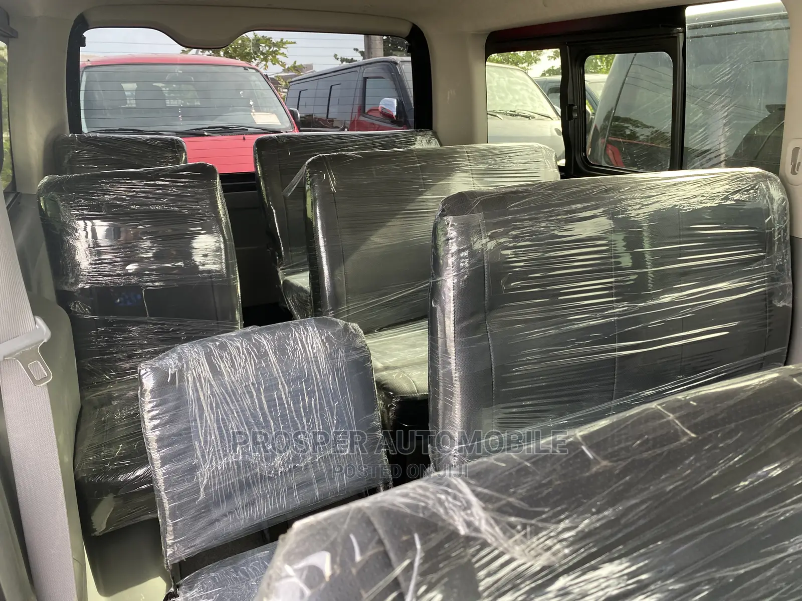 Toyota HiAce 2010 Black