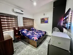 Studio Room +Swim Pool Wifi Netflix 24hrs Lit at Ajao Estate
