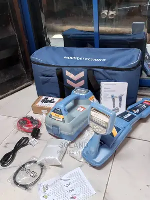 Pipe and Cable Locator Rd8200
