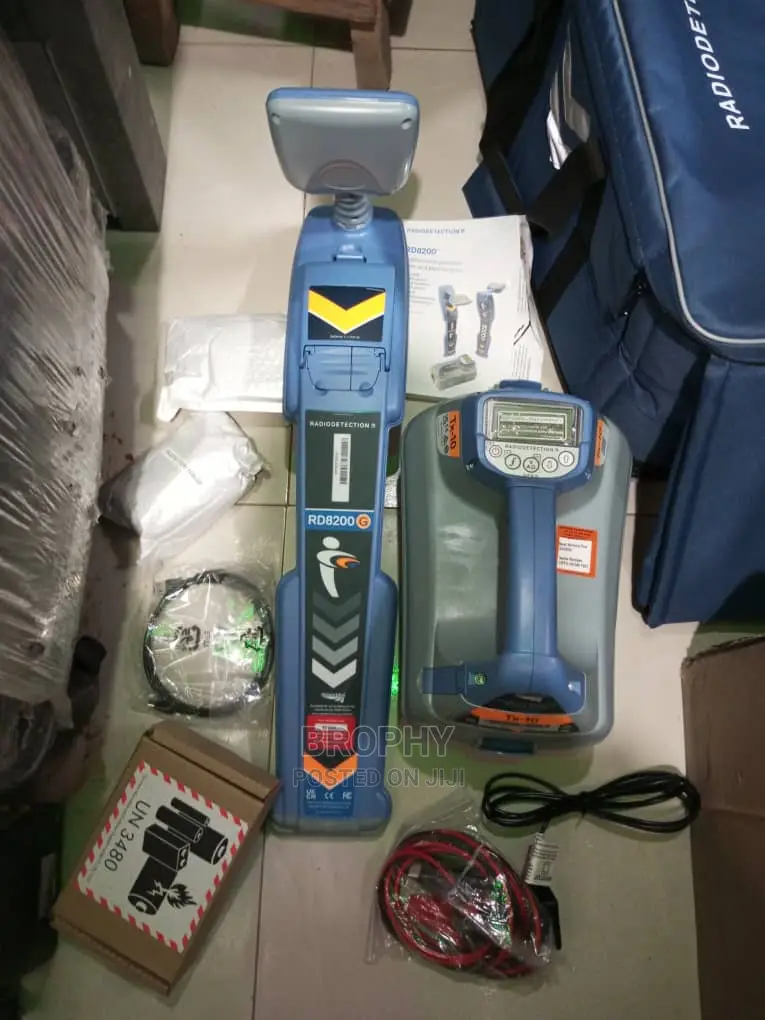 Underground Pipe and Cable Locator ( Detector )