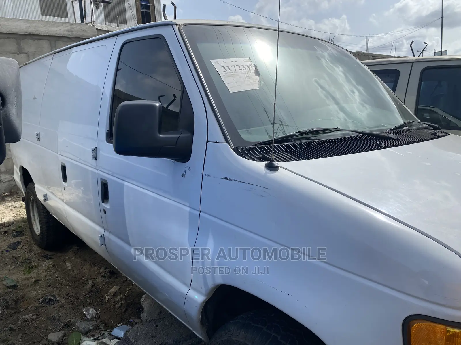 Ford E250 2005 White